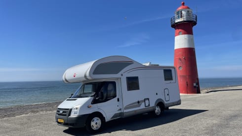 Happy Camper – Happy camper, 4 people, neat and clean.