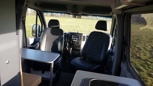 Zwerver – Luxe Mercedes camperbus 4x4