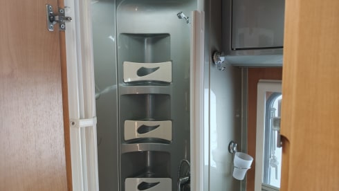 Noleggia il Camper dei tuoi Sogni per una Vacanza Indimenticabile!