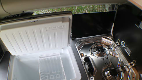 Ford Nugget (new model 2022). With outdoor cooking set!