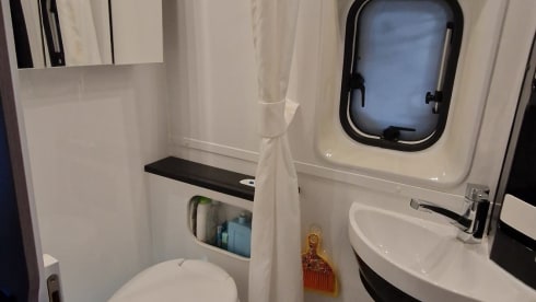 Camino – Sporty Campervan (2p), ready for adventure