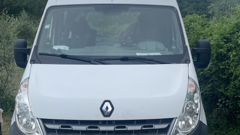 The Fly – 2p Renault campervan
