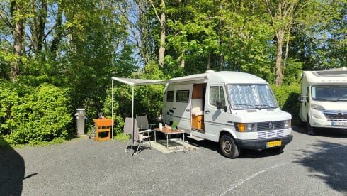 Mecredesh – 2p Mercedes-Benz bus uit 1986