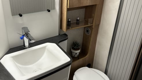 Eve – 2025, luxury 5 berth motorhome 