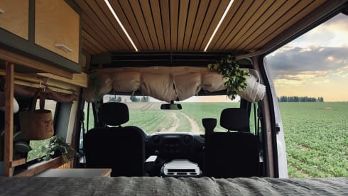 La Via – Camperbus Nissan NV400 L2H2 2personen gerenoveerd in 2023