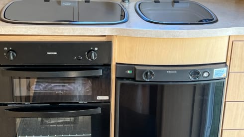 Elsie – Luxury motorhome includes insurance and breakdown 