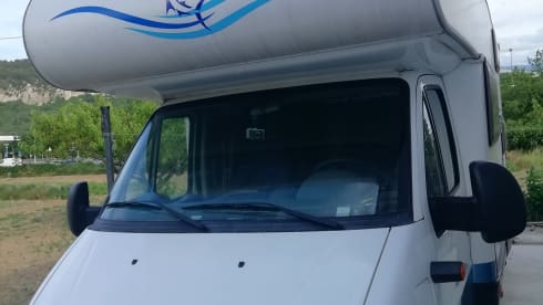 LADY – TRAVEL BY CAMPER