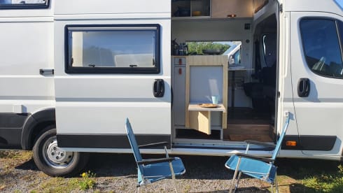 Boxer XL for tall people, surf camper with large garage