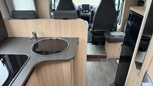 Luxe 4 pers. Sunlight 67S automaat. 