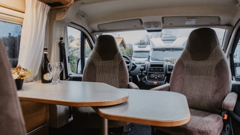Roadcruiser – Luxury bus camper Pössl Roadcruiser (camper 20)