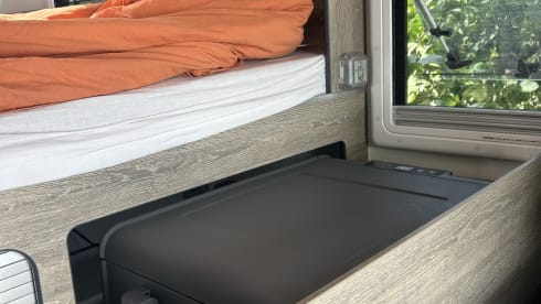 Frank & Frieda – Pick up & set up unit for 2 to 3 persons!