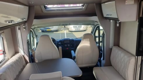 C25 – 4p Bürstner semi-integrated from 2018