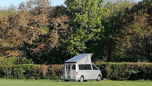 Automatic VW 4 seater campervan - ready to go exploring