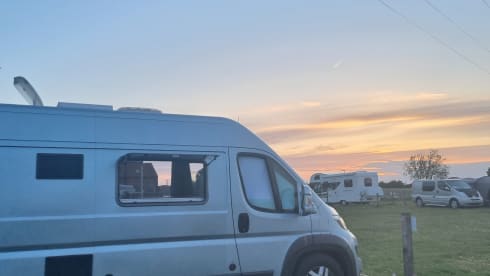 Jill – Stunning 4 berth family van. Fixed bunks!
