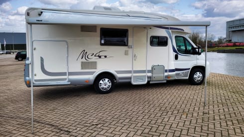 Vakantiehuisje op wielen – Schicker 4-Personen-Camper McLouis