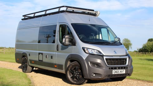 Modern Fully Equipped Sports Tourer by HR Multisport