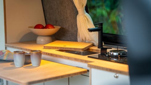 Two-toner  – Bakker Bus camper 2 pers. two-toner / off-grid
