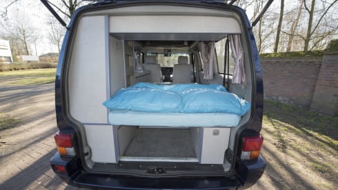 Sea - Cozy and robust VW T4 California with sleeping roof