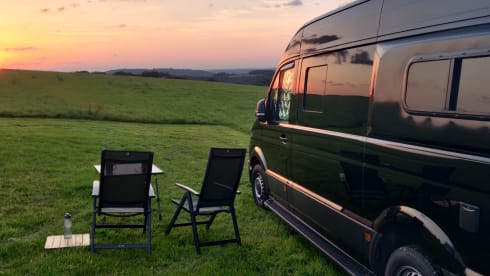 2p luxury off-grid VW Crafter bus camper (2023) autom.