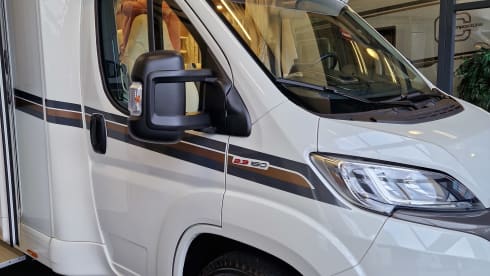 Luxury Carthago semi-integrated from 2022 - 2 pers