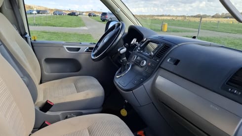 Lizzy – 4p Volkswagen bus from 2007