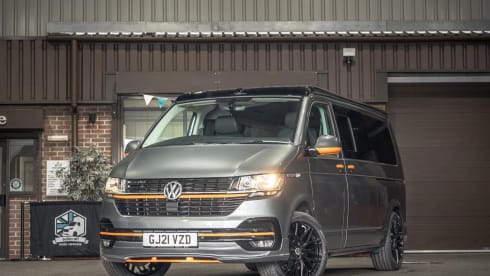 Zetland – Professionally Converted HIgh Spec 4-Berth Campervan