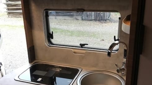 Knaus Van Ti 3p – Knaus Van Ti 3p semi-integrated from 2022 - air conditioning living area