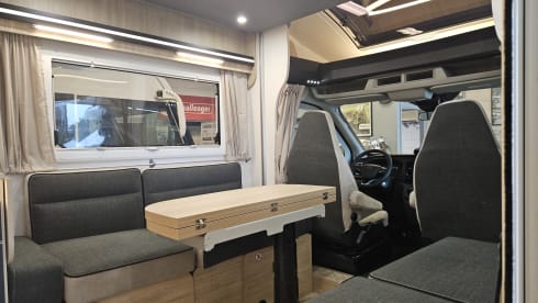 JHR97H – 2p Chausson semi-integrated from 2026