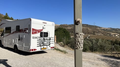 Jai the Camper – Beautiful and trendy 7p Rimor alcove from 2017