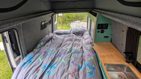 Bussie – 2p Volkswagen campervan uit 2014