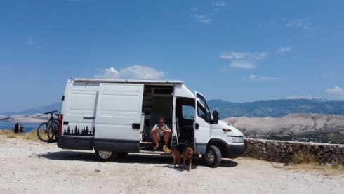 Go on adVANture - last minute still available! 