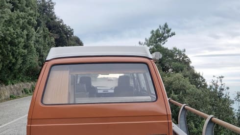 Yesweekend – Van by Domenico