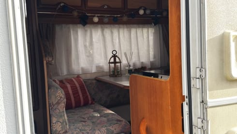 Jeranca – Cozy camper for 4 persons with reversing camera.