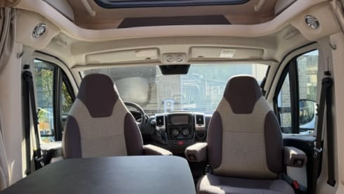 Enjoy Hymer Camper (2018) – 2p Hymer Compact met lengte bedden