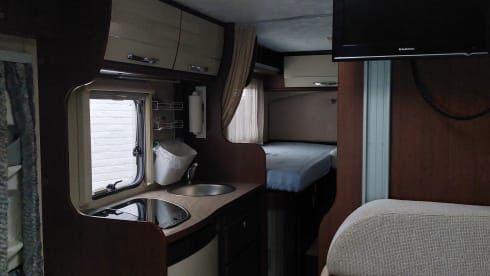 ci elliot 85p – Camper with 2 single beds and air conditioning on the engine and kilometers free