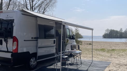Home away from home – Ultimate enjoyment for 2 - off-grid, winter sports, euro6, built in 2019