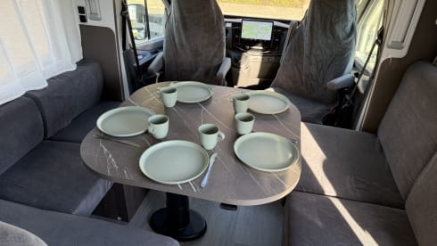 5p Benimar semi-integrated uit 2025