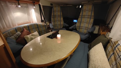Pino – B Driving license Hymer Automatic 6p - On holiday with Pino 