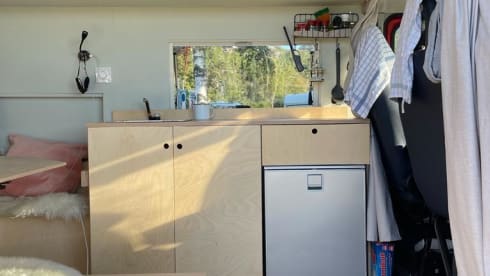 Lola – Two-person Self-build Camperbus