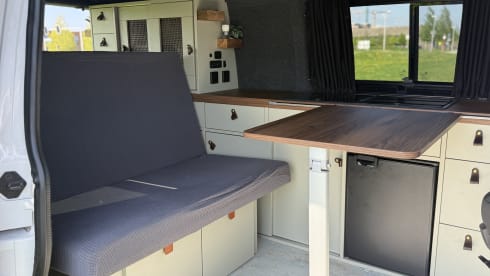 Volkswagen 6.1 Custom 2024