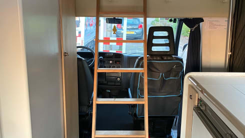Friendly Camper – Restyled camper | Working off grid
