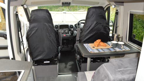 Klara – Autobus Peugeot 4 couchettes de 2018