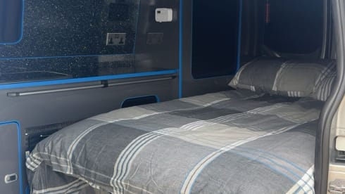 Grace – Camping-car Ford 4 places à partir de 2019