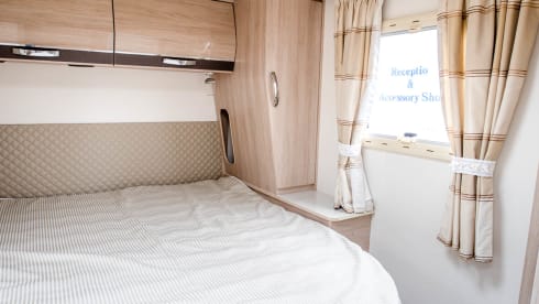 Sacha de-foof – 4 berth Rapido semi-integrated from 2017 55th special edition