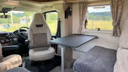 Swift 464 – Swift Edge 464, 4 Berth Motorhome With Bike Rack 