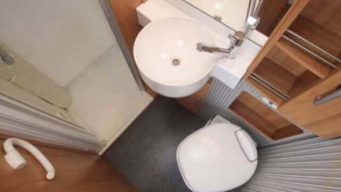 Hymer B654 – Hymer integrated 4p luxury model