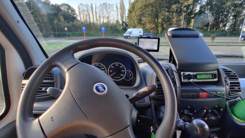 elliot garage – 2p Fiat semi-integrated uit 2006