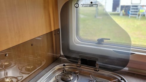 Campie – Complete LMC Liberty with 4 seats and 6 sleeping places