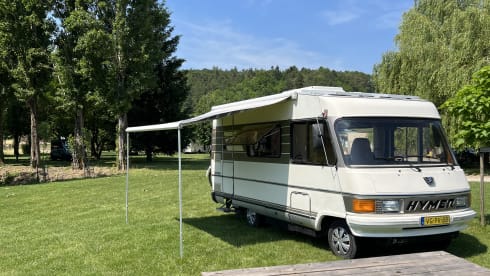 Lucky 88 – Panaromic view, spatious Hymer fully equiped