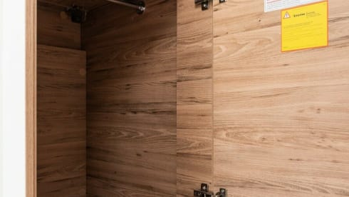 Schiff – Fully equipped luxury vehicle for up to 4 people, permitted total weight 4.4t